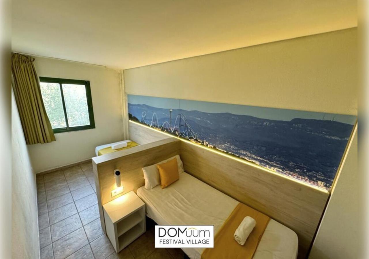 Domuum Holidays - Festival Village Салоу Экстерьер фото