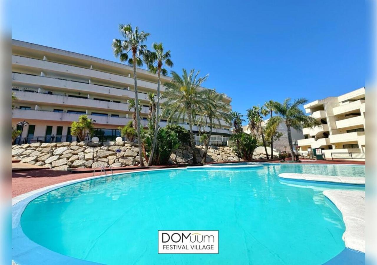 Domuum Holidays - Festival Village Салоу Экстерьер фото